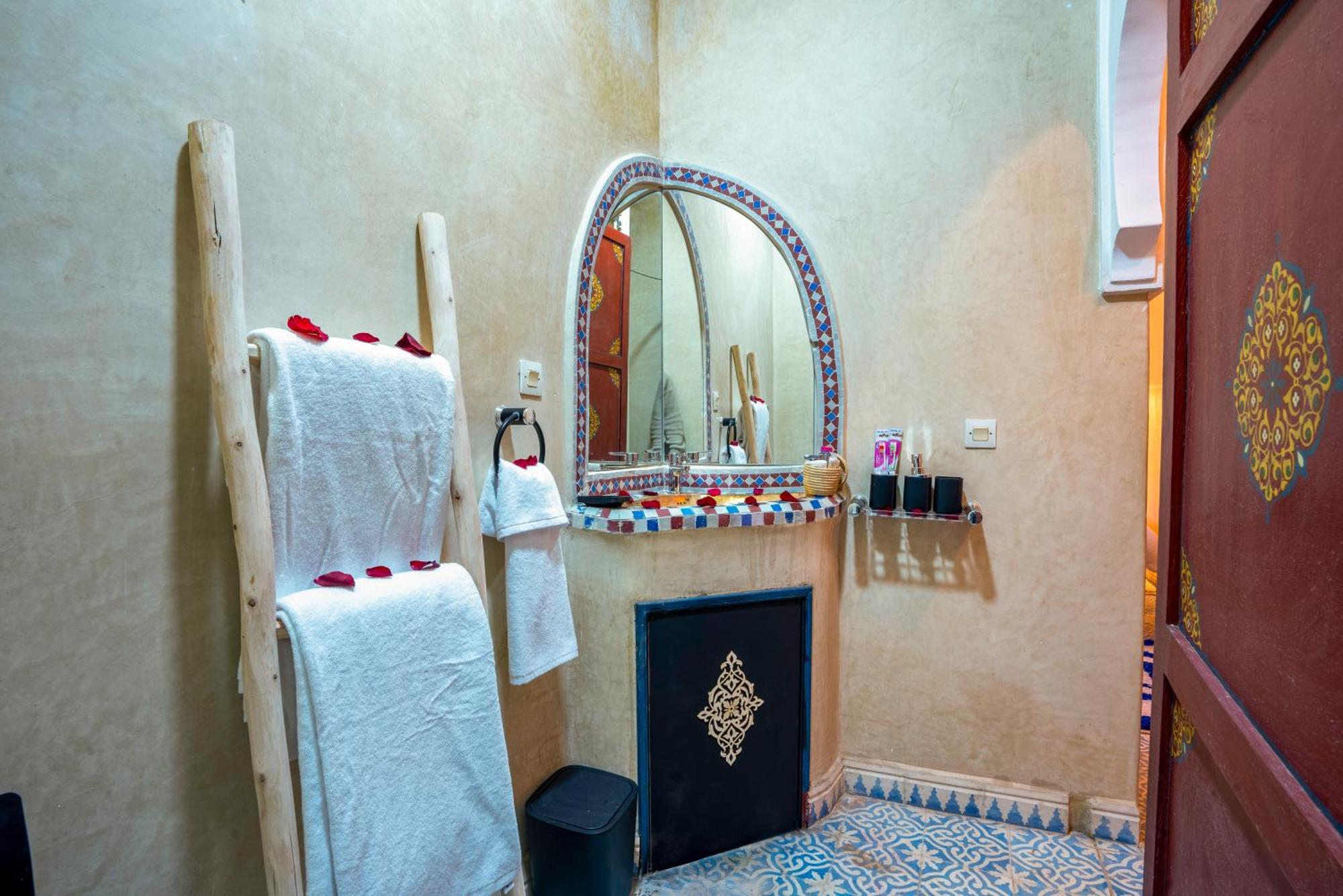 Riad Le Graff Pink Marrakesh Esterno foto