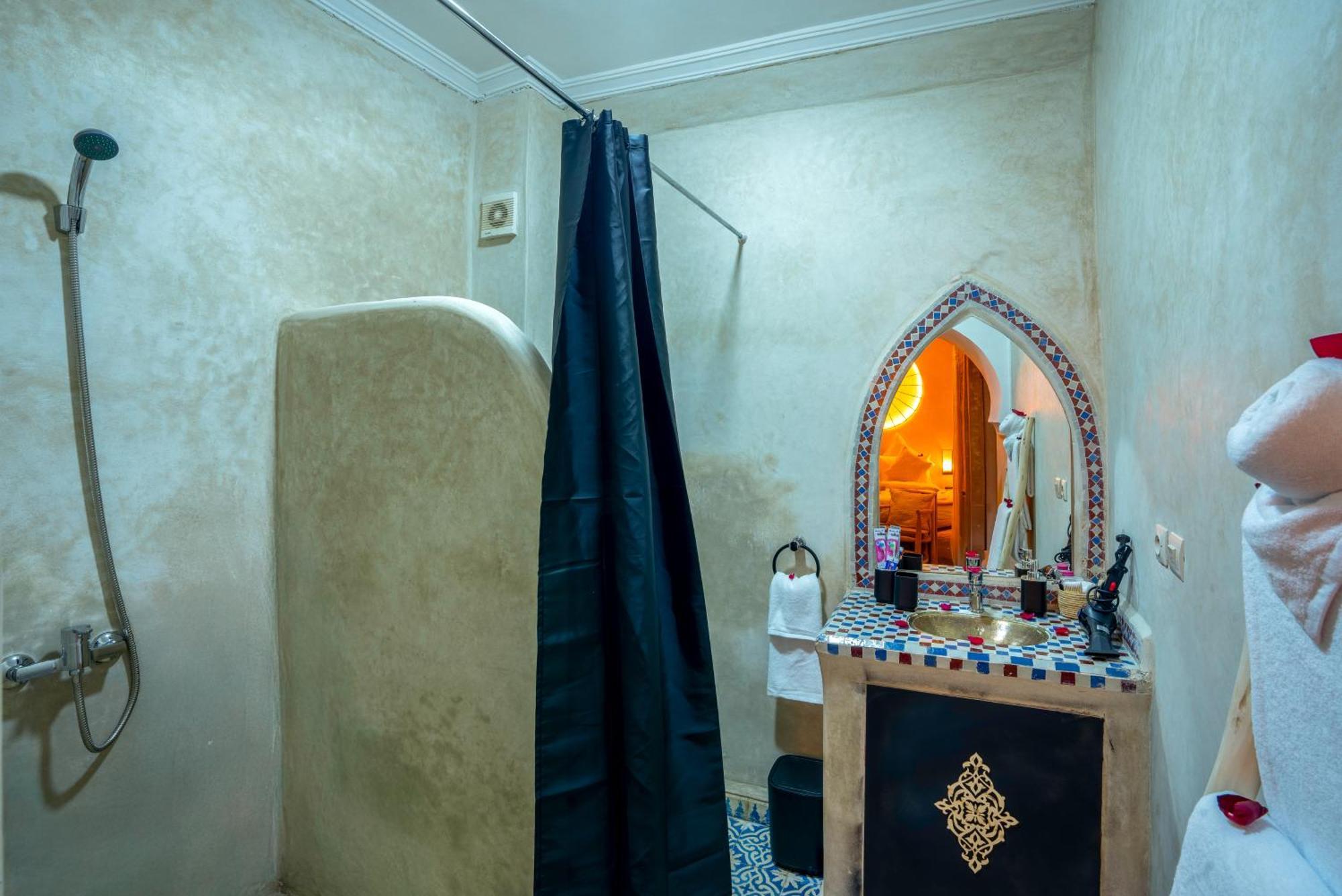 Riad Le Graff Pink Marrakesh Esterno foto
