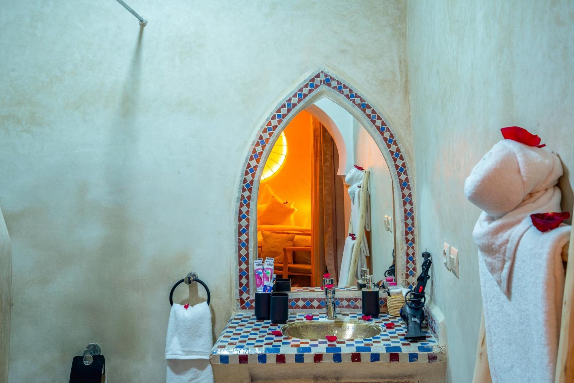 Riad Le Graff Pink Marrakesh Esterno foto