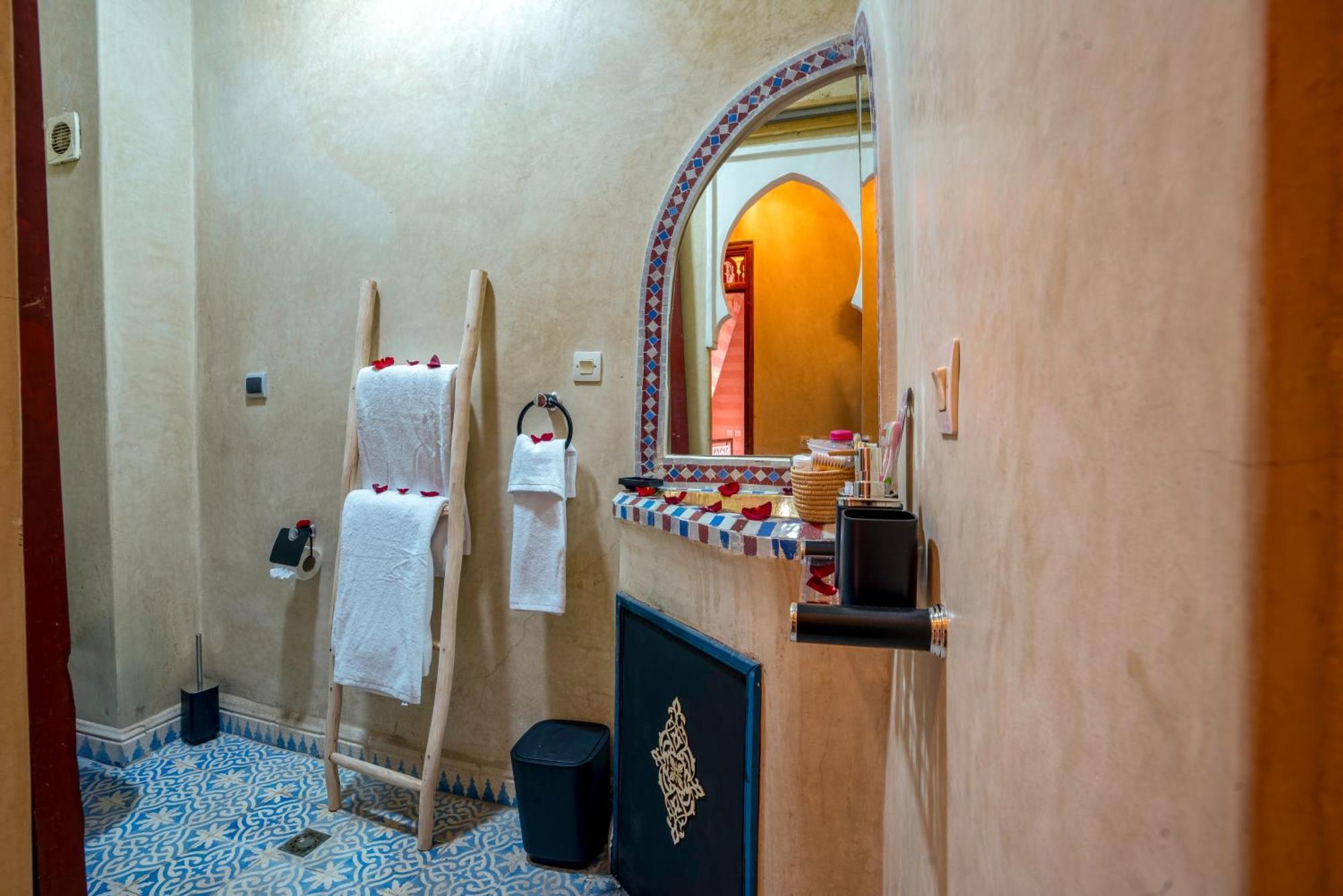 Riad Le Graff Pink Marrakesh Esterno foto